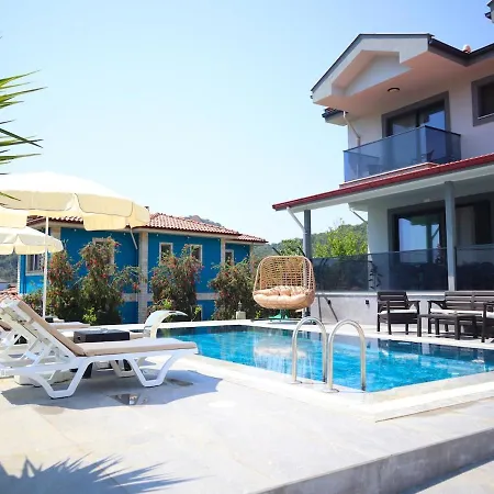 Angora Sarigerme * Ortaca (Mugla)